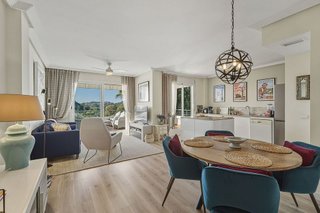 Piso en venta en Los Arqueros-Puerto del Almendro en Benahavís