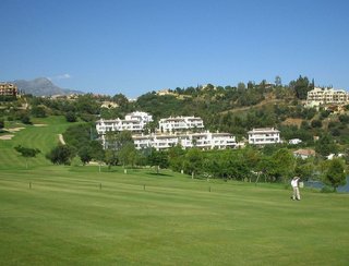 Piso en venta en Los Arqueros-Puerto del Almendro en Benahavís