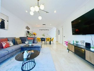Casa adosada en alquiler en Nueva Andalucía centro en Marbella