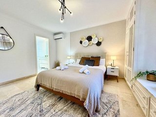 Casa adosada en alquiler en Nueva Andalucía centro en Marbella