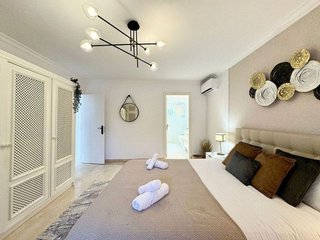 Casa adosada en alquiler en Nueva Andalucía centro en Marbella