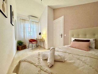 Casa adosada en alquiler en Nueva Andalucía centro en Marbella