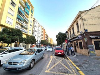 Local comercial en venta en Benicalap en Valencia