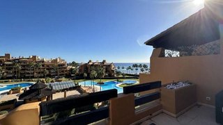 Piso en alquiler en El Padrón - El Velerín - Voladilla en Estepona