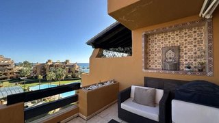 Piso en alquiler en El Padrón - El Velerín - Voladilla en Estepona