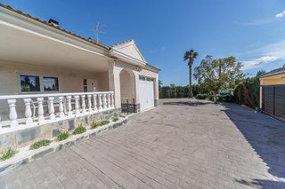 Chalet en venta en Urbanizaciones en Llíria