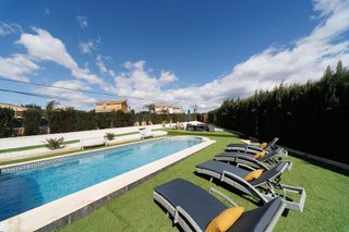 Chalet en venta en Urbanizaciones en Llíria