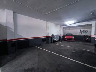 Garaje en venta en Artigas - Llefià en Badalona