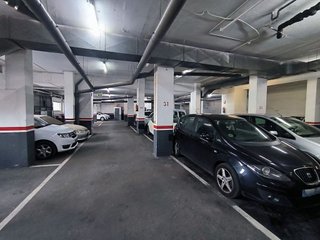 Garaje en venta en Artigas - Llefià en Badalona