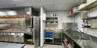 Local comercial en alquiler en Ensanche en Pamplona