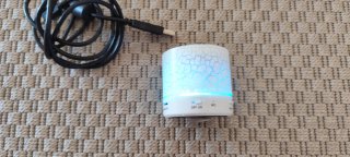 Altavoz Bluetooth Blanco y Naranja