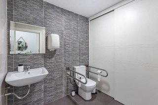 Local comercial en venta en Barrio de Zaidín en Granada