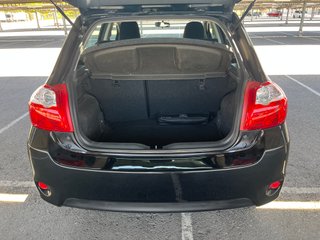 Toyota Auris Negro