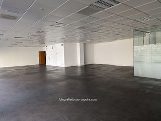Oficina en venta en Bufalà en Badalona