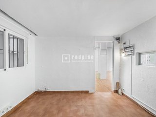 Local comercial en venta en Valderas - Los Castillos en Alcorcón
