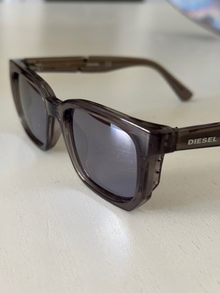 Gafas Diesel infantiles grises con muy poco uso