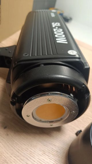 Foco LED Godox SL-200W Montura Bowens