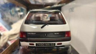 Peugeot 205 GTI Blanco