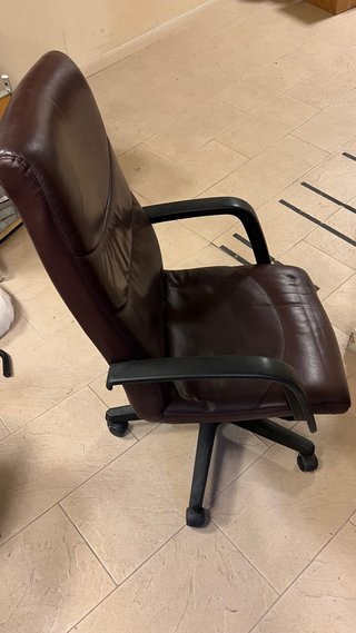 Sillón alta dirección piel burdeos