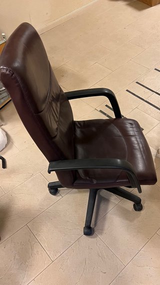 Sillón alta dirección piel burdeos