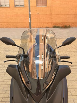 Yamaha XMAX 400cc Negra Automática