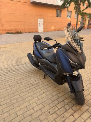 Yamaha XMAX 400cc Negra Automática