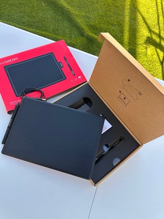 Tableta gráfica Wacom One Medium (CTL-672) en muy