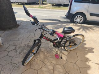 Bicicleta Btwin 20 Negra y Rosa