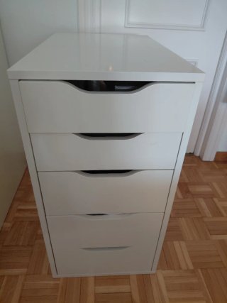 Mueble de almacenamiento blanco