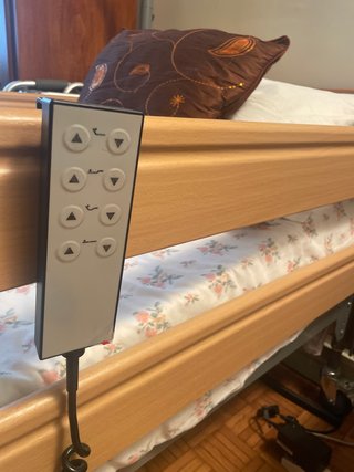 Letto per anziani in legno (nuovo)