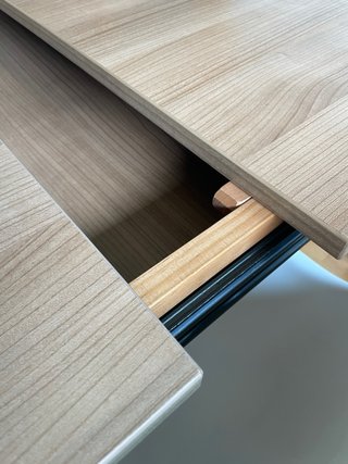 Mesa de comedor de madera