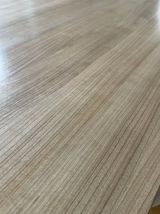Mesa de comedor de madera