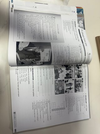 English File A2/B1 Pre-intermediate With Online...
