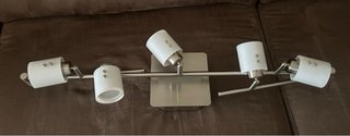 Lámpara LED de salón plata y blanco