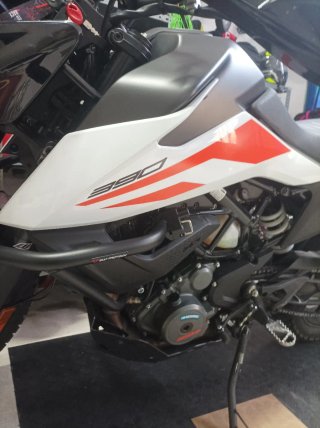 KTM 390 Adventure - Naranja y Blanca