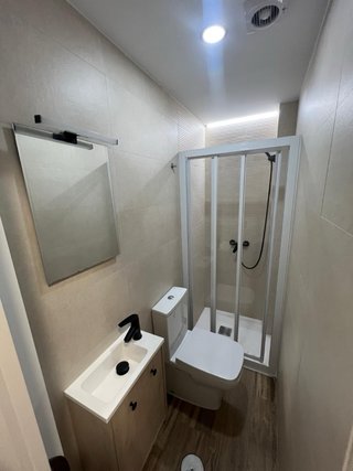Se alquila habitacion para una persona