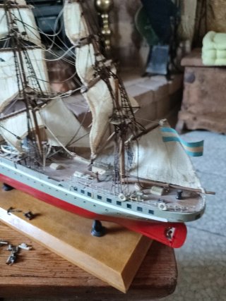 Antigua maqueta Fragata Presidente Sarmiento