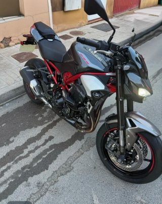 Kawasaki Z900 A2 2025 o cambio por coche