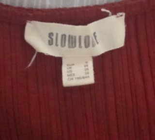 Vestido largo rojo con botones