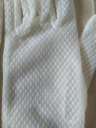 Guantes de niños blancos y beige y azul