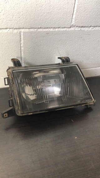 FARO CRISTAL MITSUBISHI MONTERO SPORT MK1 MR441347