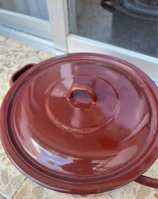 Olla de cocina marrón