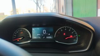 Peugeot 2008 2022, 110CV, CON NAVEGADOR