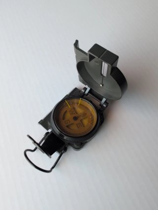 Bussola militare