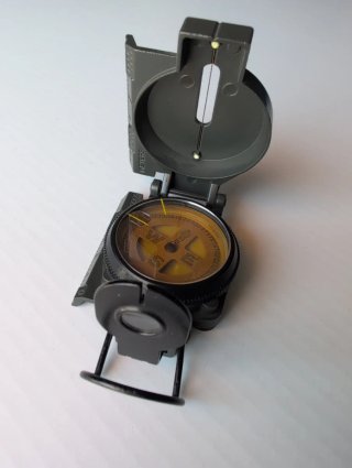 Bussola militare