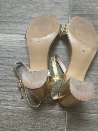 Sandalias tacón Marypaz doradas