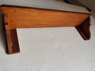 Estante de madera antiguo pequeño
