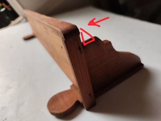 Estante de madera antiguo pequeño