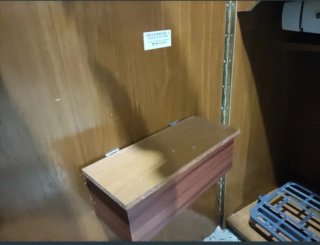 Máquina de coser Vigorelli con mueble