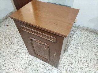 Máquina de coser Vigorelli con mueble